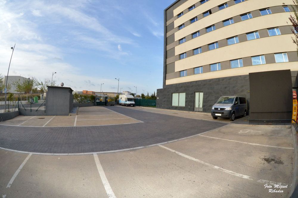 Azz Valencia Tactica Hotel Paterna Zewnętrze zdjęcie