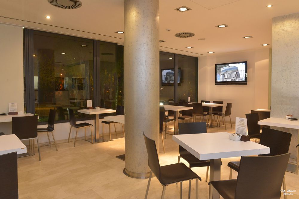 Azz Valencia Tactica Hotel Paterna Zewnętrze zdjęcie