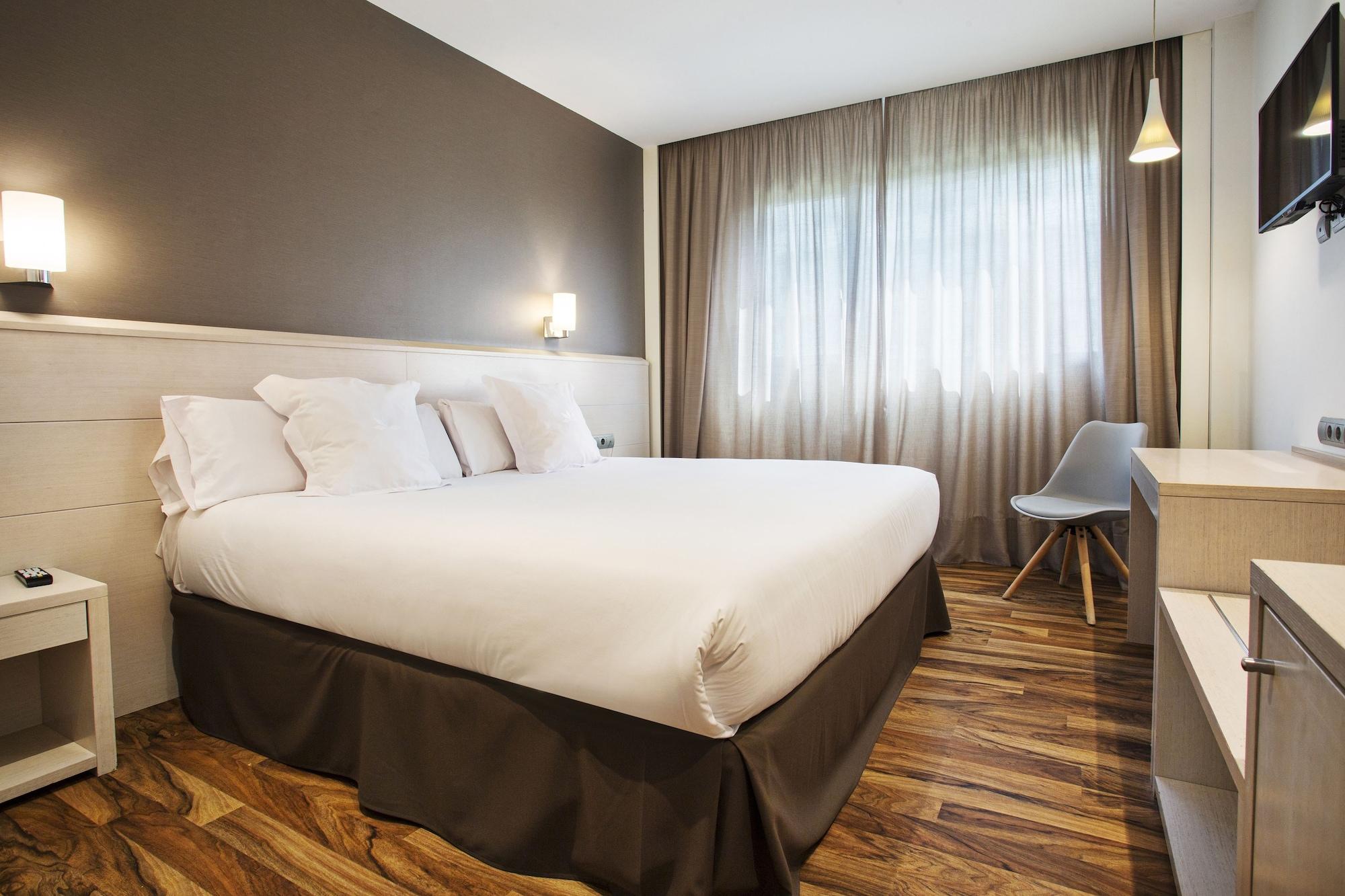 Azz Valencia Tactica Hotel Paterna Zewnętrze zdjęcie