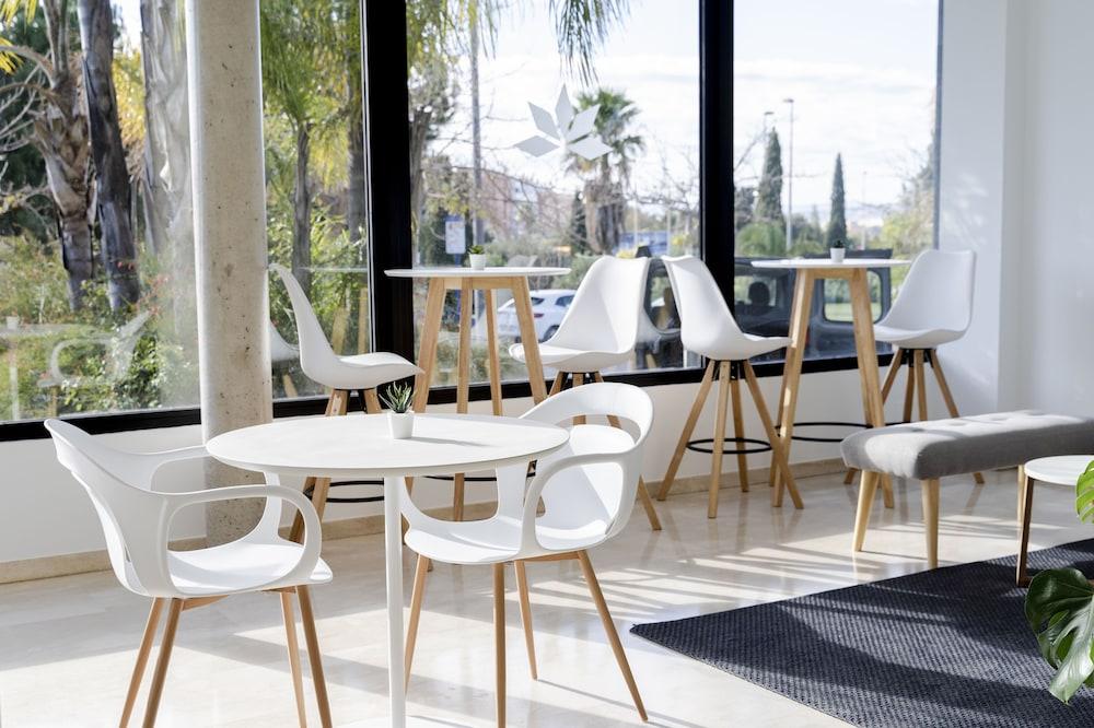 Azz Valencia Tactica Hotel Paterna Zewnętrze zdjęcie